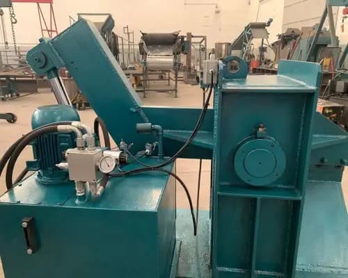 Tesoura hidráulica: eficiente para a indústria e reciclagem
